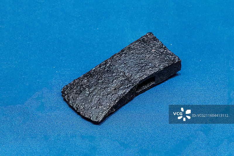 辽宁省沈阳博物馆“沈阳历史陈列”：铁斧（汉唐，浑南区石台子山城出土）图片素材