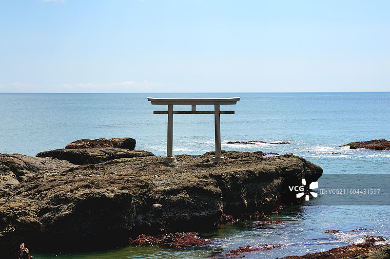 日本茨城县东茨城郡大洗町，大洗磯前神社的海中鸟居图片素材