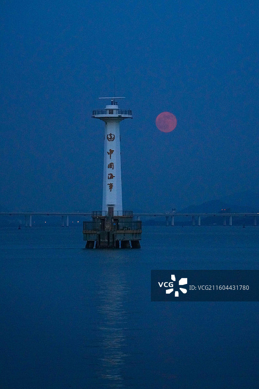 蓝调满月图片素材