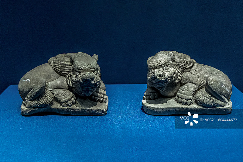 辽宁省沈阳博物馆“沈阳历史陈列”：狮形石茵镇（辽，新民市辽滨塔城址出土）图片素材