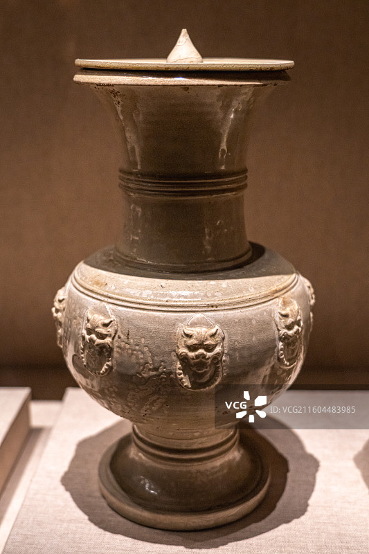 白釉贴花带盖瓷壶（隋开皇十五年）河南博物院藏 1959年安阳市张盛墓出土图片素材