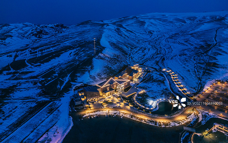 航拍包头春坤山夜色风光图片素材
