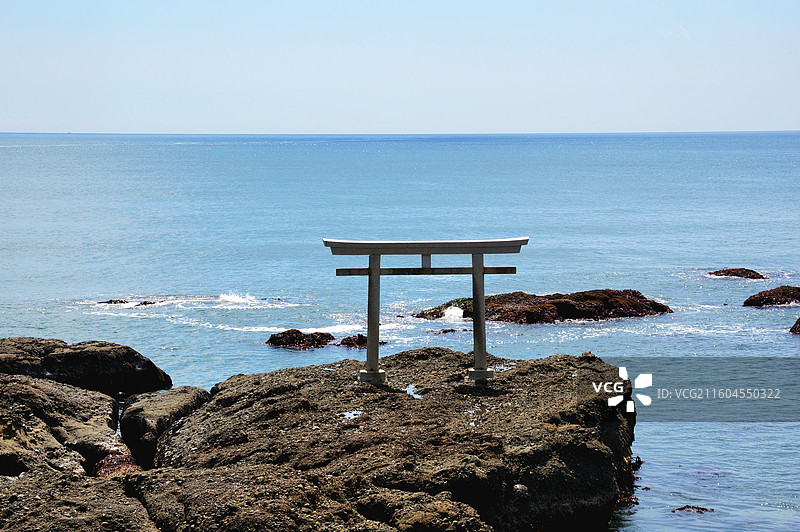 日本茨城县东茨城郡大洗町，大洗磯前神社的海中鸟居图片素材