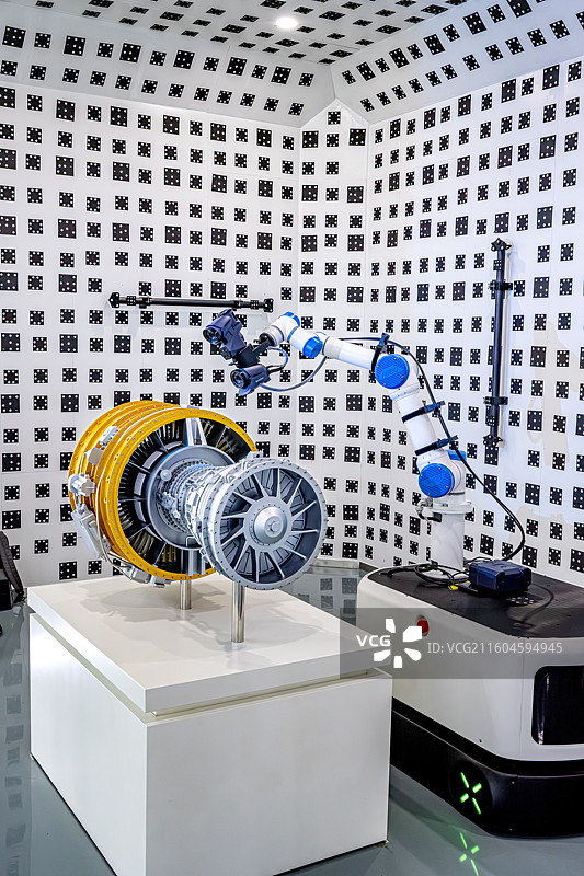 海克斯康 中观双目视觉传感器 激光三维扫描测量定位 定位标点三角面建测量场自动化检测 上海松江科技城图片素材