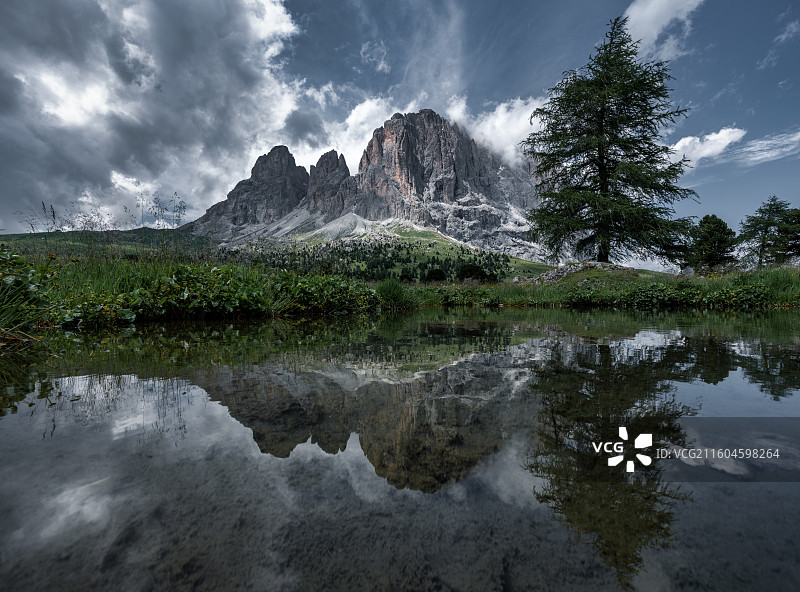 阿尔卑斯山脉多洛米蒂山区图片素材