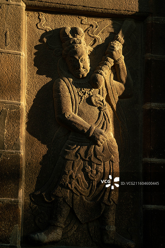 泉州开元寺塔上的的浮雕佛像图片素材