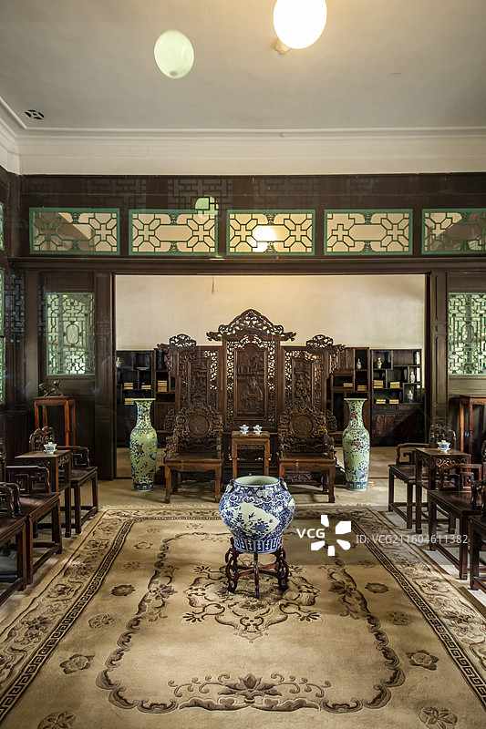 辽宁省沈阳市张学良旧居（张氏帅府）：议事厅与办公室（此房1918—1922年为张作霖办公和会客的场所图片素材