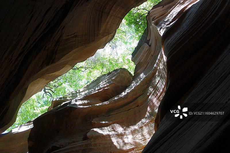 陕西省延安市甘泉县甘泉大峡谷雨岔大峡谷：桦树沟图片素材