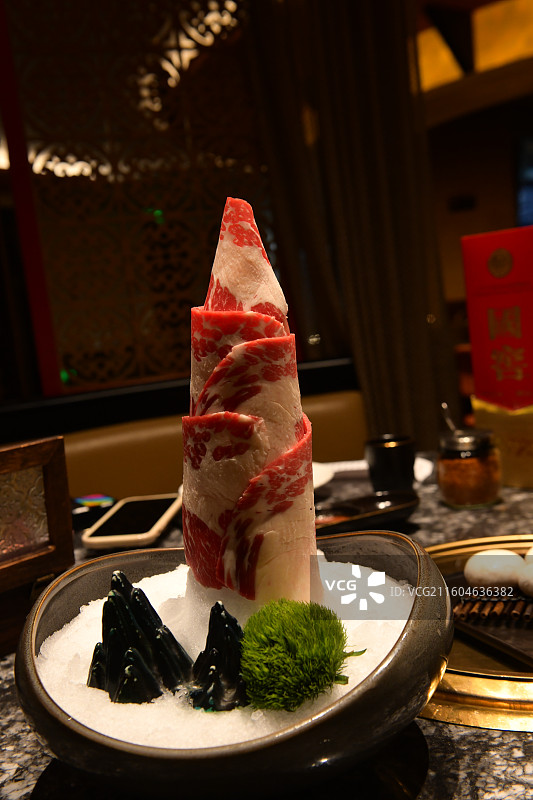 烤肉店雪花牛肉上脑牛肉图片素材