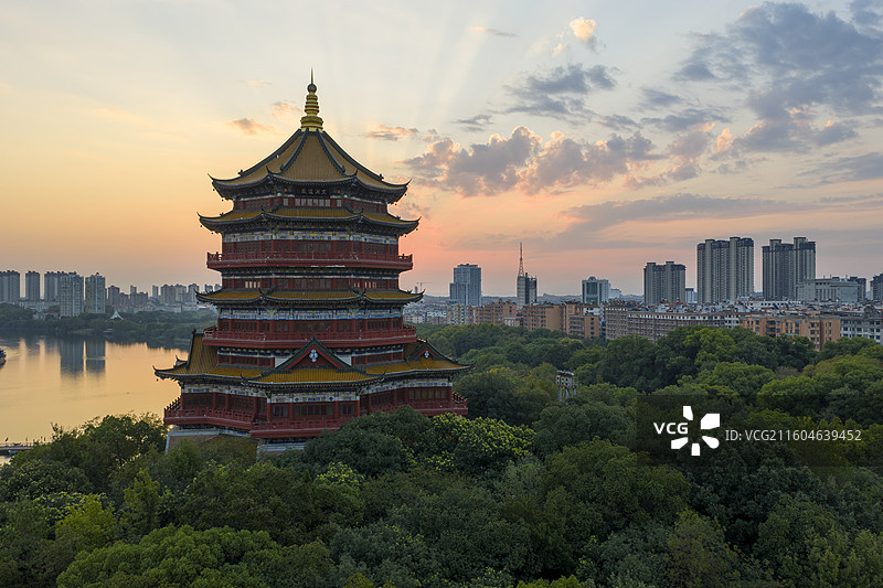 航拍江西鹰潭公园信江北极阁城市地标建筑日出风光图片素材