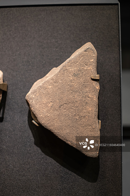 四川大学博物馆藏唐代《金刚般若波罗蜜经》经版残片图片素材