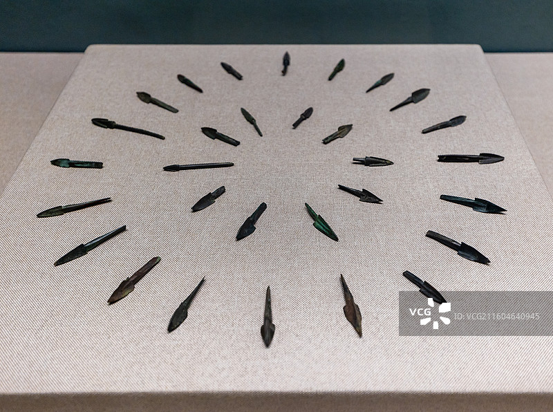 深圳南山博物馆鄂尔多斯精品青铜器文物图片素材