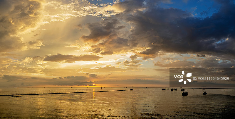 《海上日落景观》图片素材