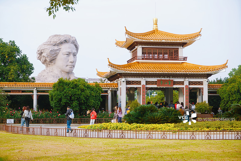 橘子洲的望江亭与伟人雕像图片素材