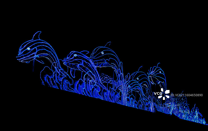 北京工人体育场花灯节海豚跳跃造型图片素材