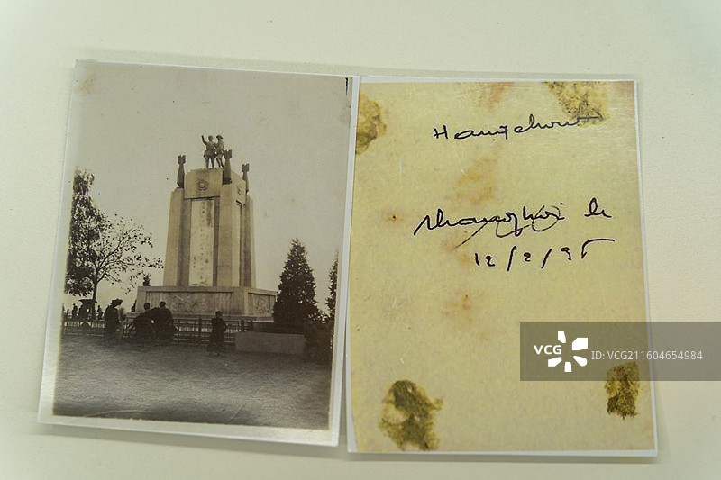 四川成都马库斯和松杰的朋友们和平小屋展出的二战时期照片图片素材