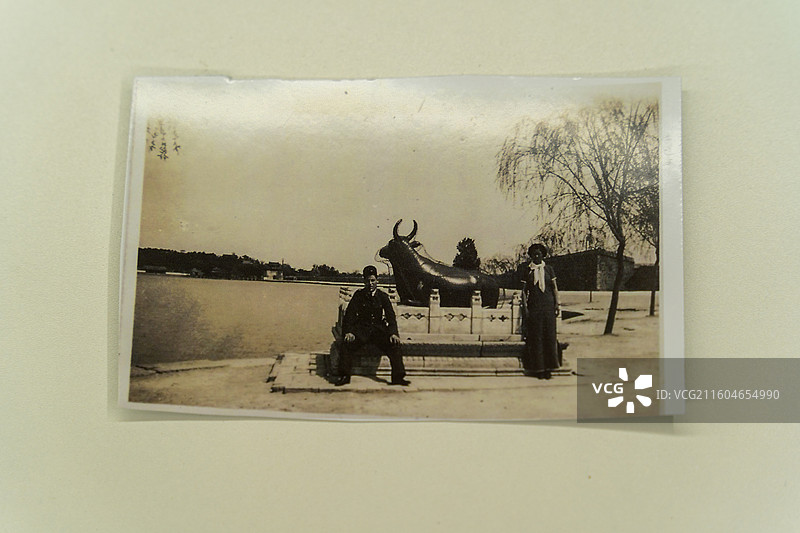 四川成都马库斯和松杰的朋友们和平小屋展出的二战时期照片图片素材