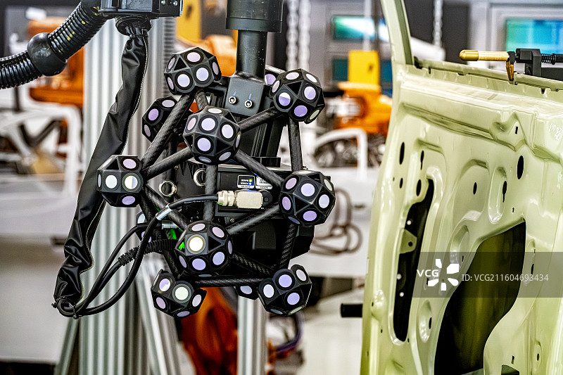 海克斯康 中观HyperScan光学追踪3D扫描仪应用于汽车工业自动化检测 激光定位建模 工业4.0图片素材