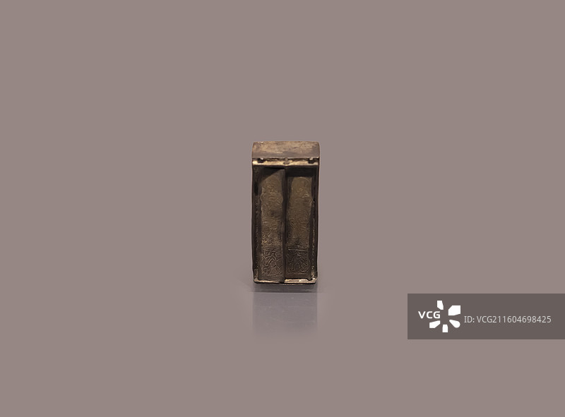 银鎏金舍利盒 金 固安县于沿村宝严寺地宫 廊坊博物馆图片素材