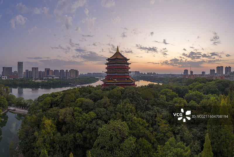 航拍江西鹰潭公园信江北极阁城市地标建筑日出风光图片素材