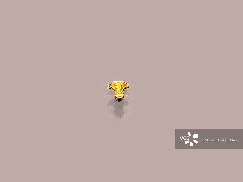 银双喇叭花饰 金 固安县于沿村宝严寺地宫 廊坊博物馆图片素材