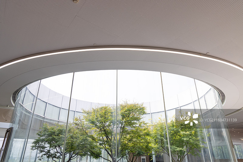 成都沃尔沃汽车品牌体验中心二楼的室内植物建筑空间图片素材