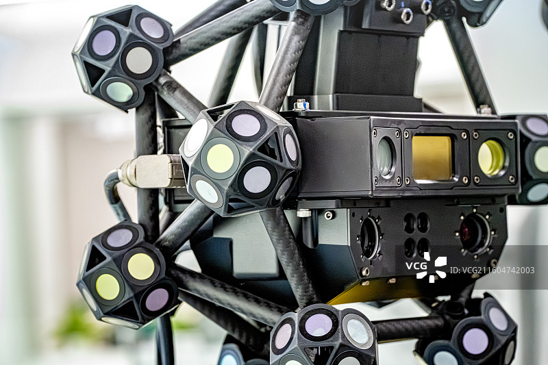 海克斯康 中观HyperScan光学追踪3D扫描仪应用于汽车工业自动化检测 激光定位建模 工业4.0图片素材