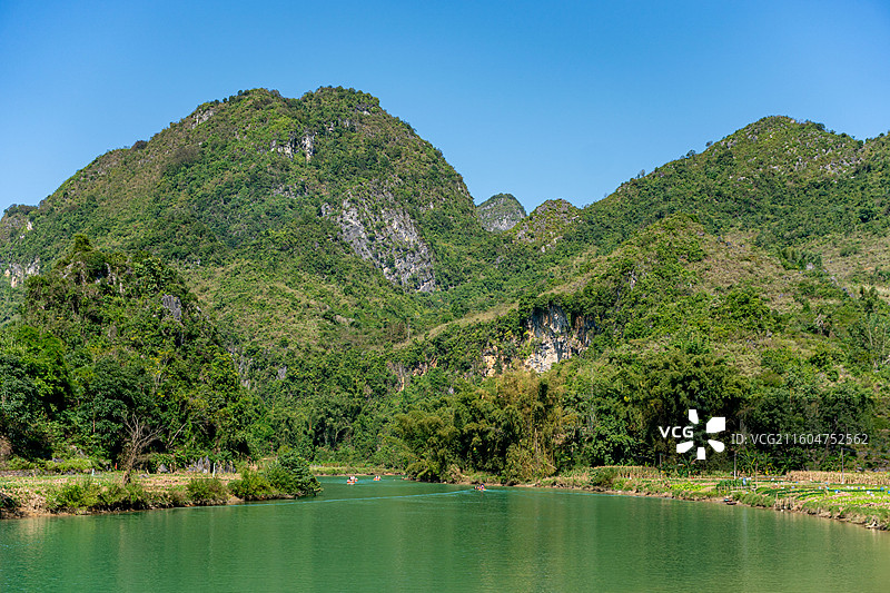 广西巴马百鸟岩景区风光图片素材