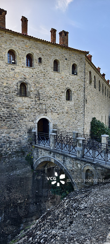 希腊天空之城～梅黛奥拉-圣斯蒂芬修道院，海拔528米，为女修道院，历史可追溯到12世纪图片素材