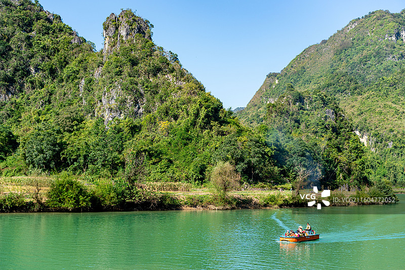 广西巴马百鸟岩景区风光图片素材