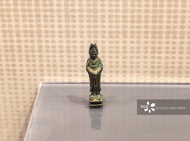 铜观音立像 金 固安县于沿村宝严寺地宫 廊坊博物馆图片素材