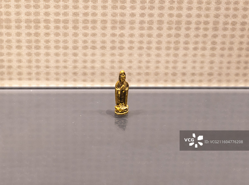 金观音立像 金 固安县于沿村宝严寺地宫 廊坊博物馆图片素材