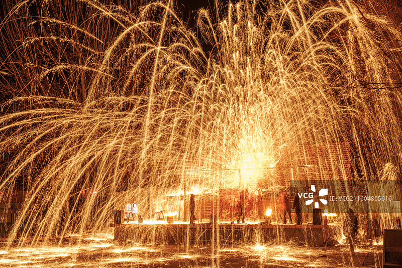 陕西凤翔县之打铁花图片素材