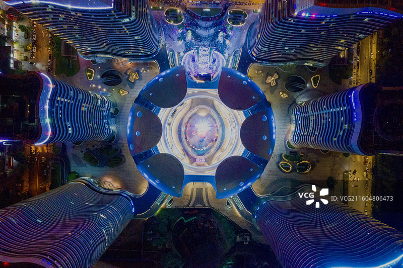 城市对称建筑夜景特写航拍图片素材