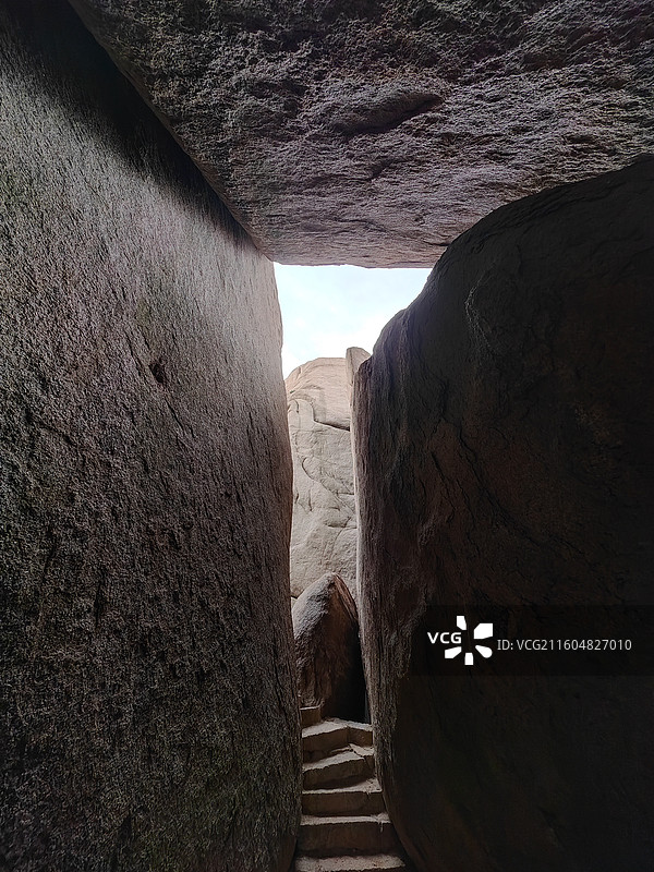 五莲山，一线天，风动石，试剑石图片素材