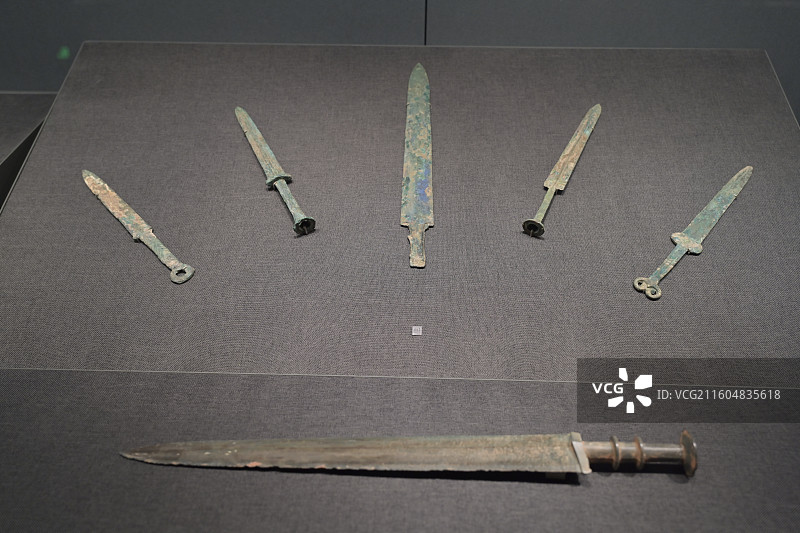 青铜剑图片素材