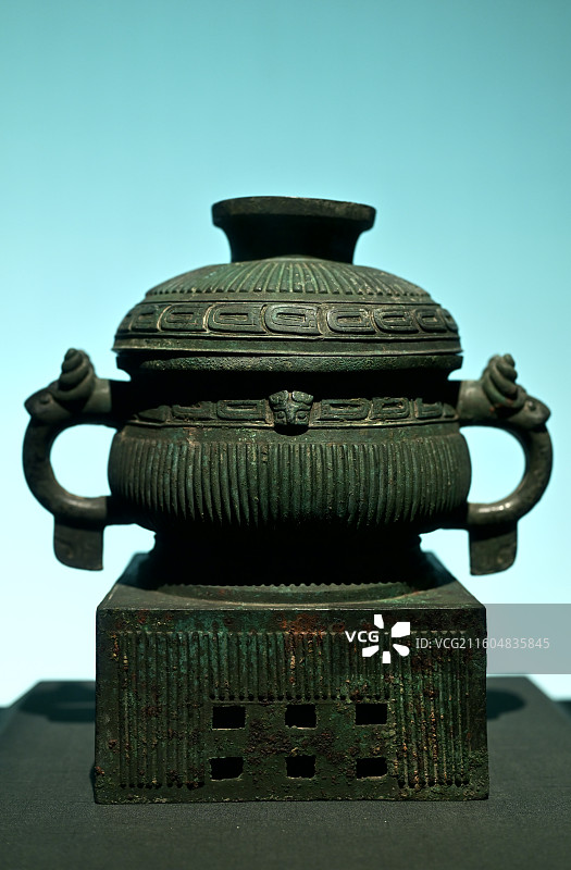 中国宝鸡青铜器博物院西周疒興簋出土于扶风县法门镇庄白村一号窖藏图片素材