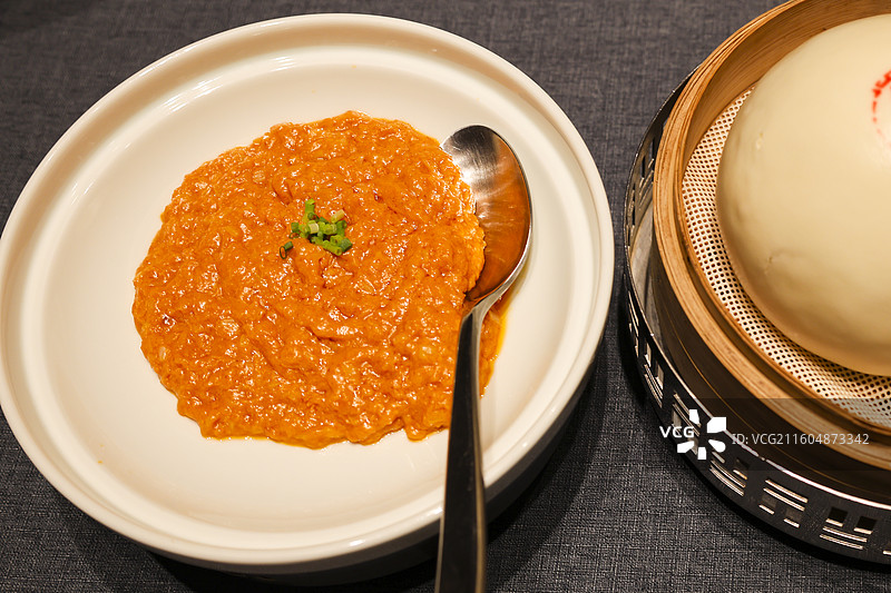 山东菜组图红烧鱼头海胆狮子头大馒头虾酱蒸海鲜海肠饭海鲜毛血旺凉拌大虾图片素材