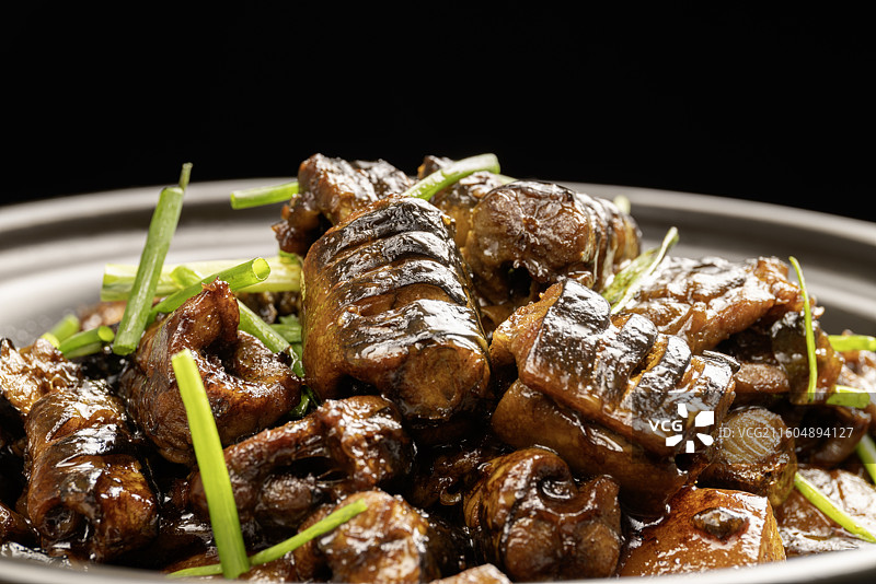 红烧鳝鱼鳝段黄鳝砂锅黄焖鳝段图片素材