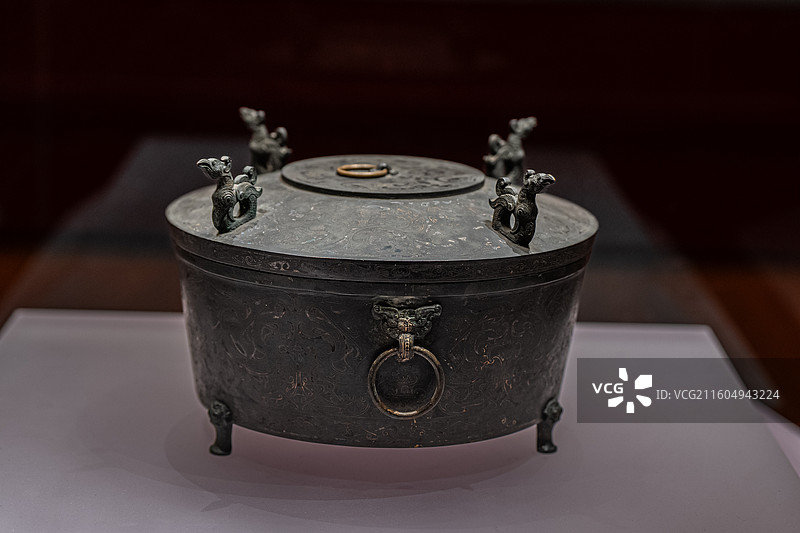 战国 错金银铜樽 包山楚墓出土 荆门博物馆图片素材