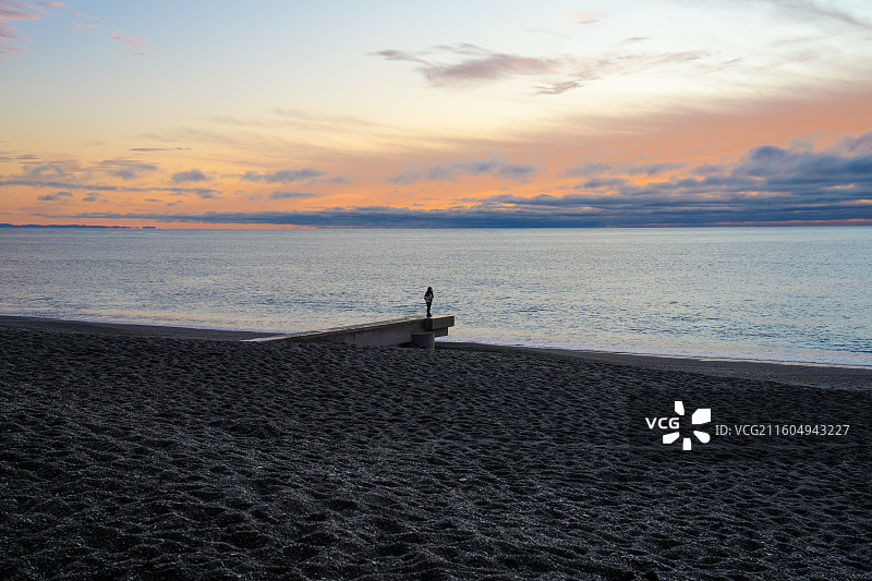 新西兰纳皮尔海滨大道（Marine Parade）的日落景观图片素材