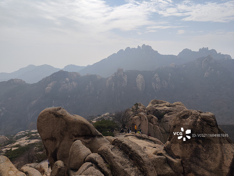 初冬小雪节气，五莲山望海峰图片素材