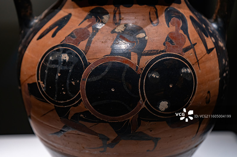 塞萨洛尼基考古博物馆藏阿提卡黑绘双耳瓶图片素材