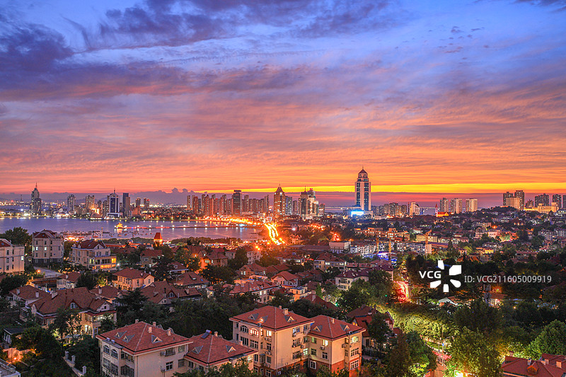 青岛 小鱼山 晚霞 日落图片素材