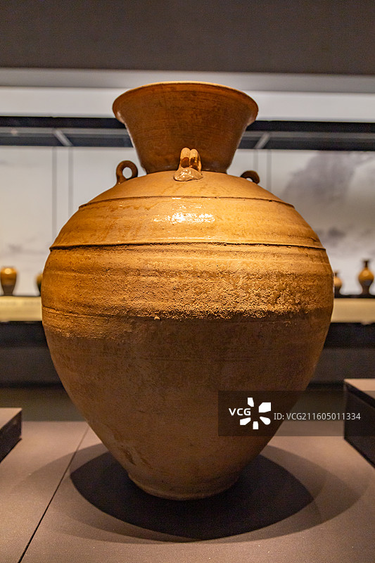 隋代-青釉四系罐 江西省博物馆图片素材