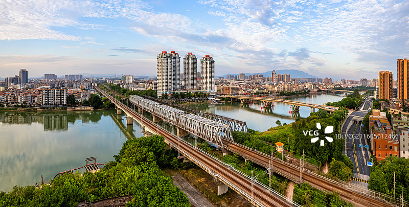 -广九铁路石龙南桥三桥并立图片素材