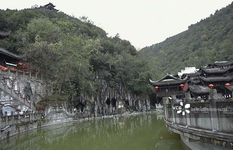 中国最大的苗族建筑群——蚩尤九黎城图片素材