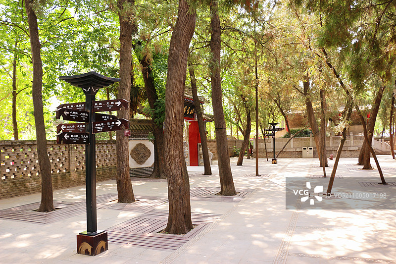 陕西宝鸡岐山县五丈原诸葛亮庙,始建于唐，为纪念蜀汉丞相诸葛亮而建。庙宇古朴庄严,是三国文化重要遗址图片素材