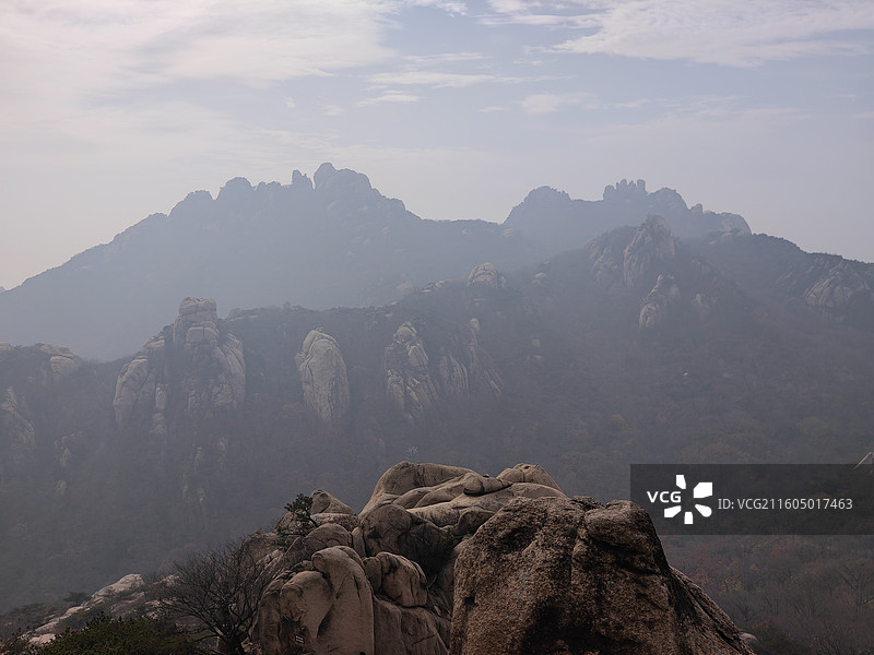 初冬小雪节气，五莲山望海峰图片素材