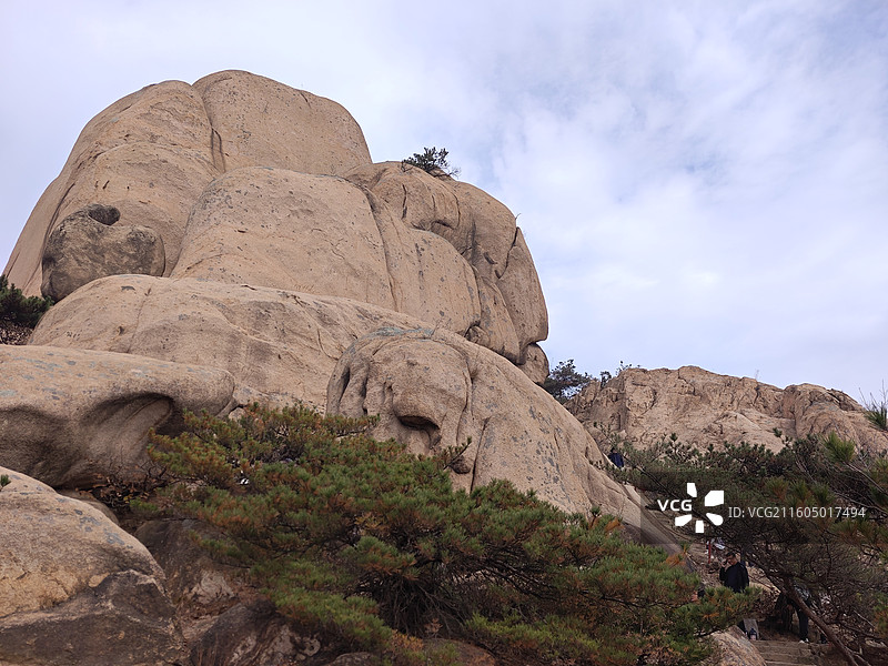 初冬小雪节气，五莲山望海峰图片素材